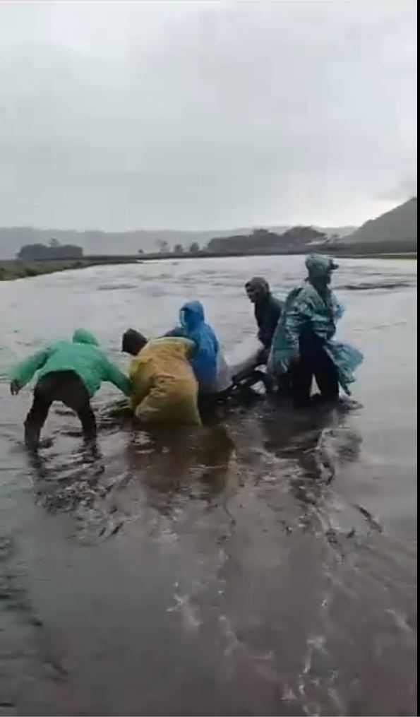 bromo banjir 2