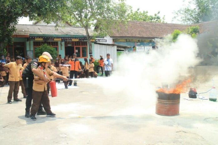 WhatsApp Image 2024-11-25 at 3.26.06 PM Pelatihan mitigasi bencana untuk siswa SD oleh Dompet Dhuafa di Lamongan.