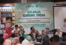 Dari Buku hingga Tas, Anak Yatim Rasakan Serunya Belanja Sendiri di Gramedia