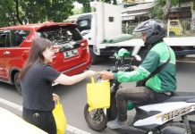 Ramadan Berbagi, PomoGo Kolaborasi dengan Dompet Dhuafa Tebar Takjil Gratis