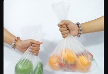 Harga Plastik Meroket 80%: Dampak Konflik Timur Tengah Mulai Cekik UMKM Indonesia