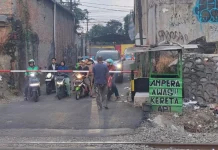 KAI Pasang Palang Pintu Sementara di Bekasi Timur