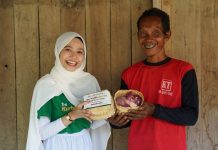 ROIS OJK dan Dompet Dhuafa Tebar 47 Hewan Kurban di Pedalaman Bojonegoro