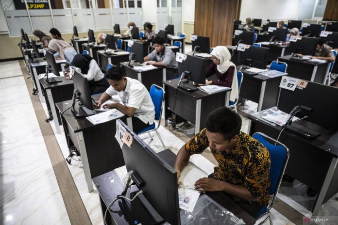 pelaksanaan-utbk-snbt-undip-semarang-300425-aaa-3