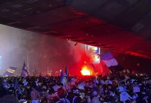 Persib Juara Lagi, Bobotoh Rayakan Bandung Menyala Semalaman