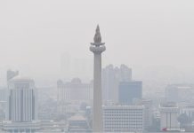 Jakarta Peringkat Pertama Kota dengan Udara Terburuk Dunia pada Kamis Pagi