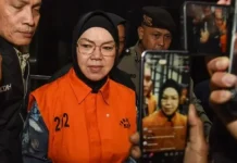 Peras Anak Buahnya, Bupati Sukoharjo Etik Suryani Dicokok KPK