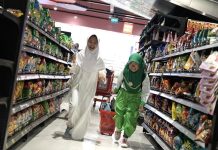 Dompet Dhuafa Ajak Siswa SIT Nurul Akbar Jadi BesTeam, Temani Anak Yatim Nonton dan Belanja