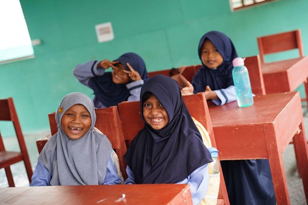 Sekolah-Darurat-Pascabencana-di-Aceh-1