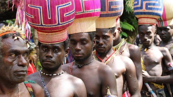 091637000_1640403341-bougainville