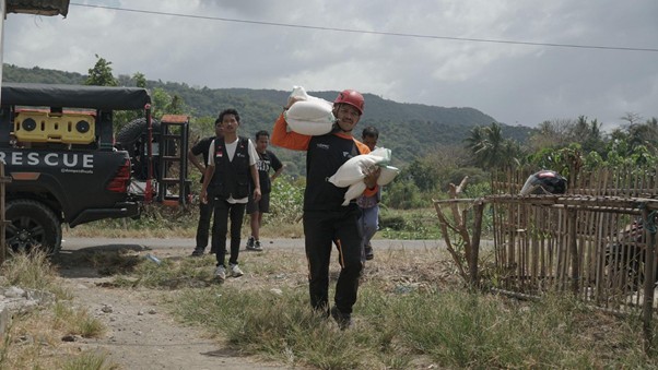 Bantuan-Gempa-NTT-dsn-Bawang-Merah-1