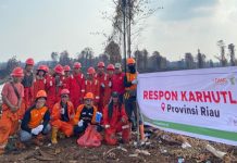DMC Dompet Dhuafa Tangani Karhutla di Rokan Hilir, Bagikan Masker untuk Warga Terdampak