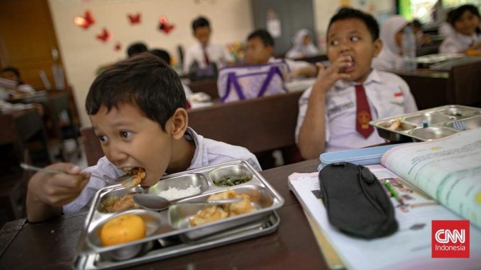 siswa-sd-dan-slb-jakbar-menerima-makan-bergizi-gratis-9_169