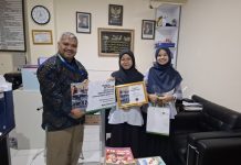 SDS Azhari Islamic School Rasuna Amanahkan Donasi untuk Penyintas Gempa NTT pada Dompet Dhuafa