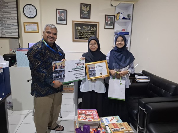 Bantuan-dari-SDS-Azhari-Islamic-School-untuk-penyintas-gempa-NTT-1