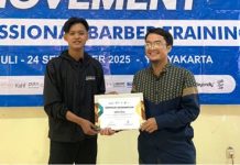 Dari Serabutan, hingga Jadi Tukang Cukur Terampil