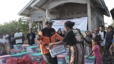 Penyaluran-Sembako-untuk-Gempa-NTT-1