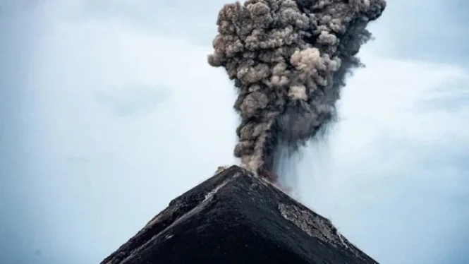erupsi anak krakatau