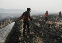 Karhutla Ancam Permukiman di Ogan Ilir, Dompet Dhuafa Sisir Titik Api hingga Dini Hari