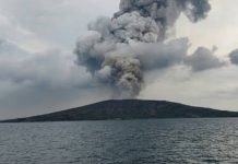 Enam Kali Erupsi dalam Sehari, Aktivitas Gunung Anak Krakatau Kembali Meningkat