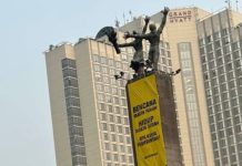 Greenpeace Suarakan Tuntutan di Bundaran HI: Tangani Krisis Iklim dan Turunkan Biaya Hidup