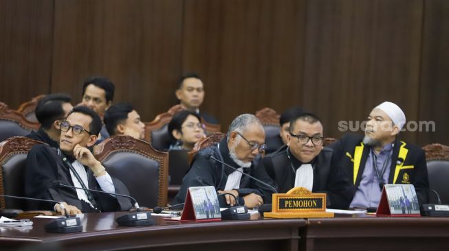 Sidang Putusan MK soal izasah Gibran